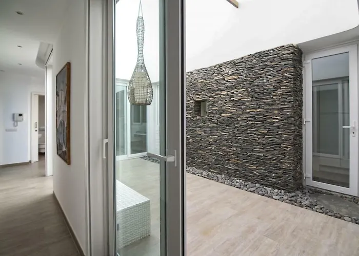 Marina Oceanfront House *