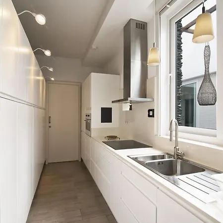 Marina Oceanfront House Apartment *