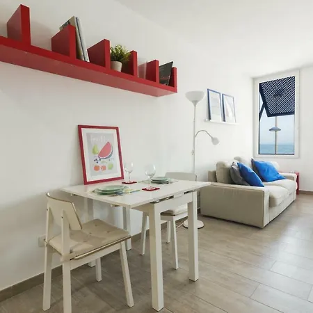 Marina Oceanfront House Апартаменты